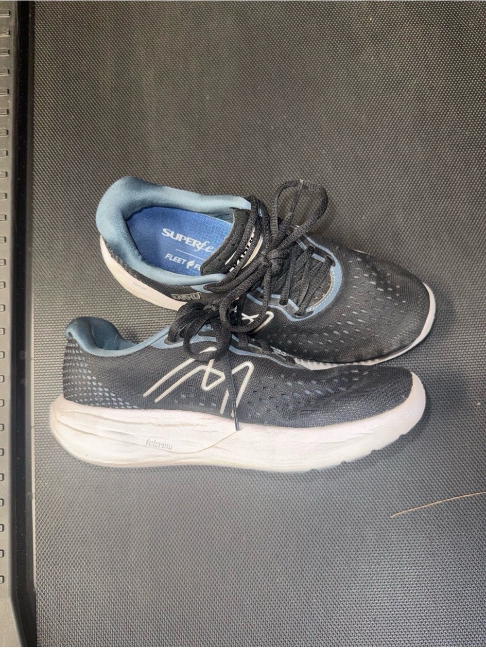 Women’s Size 7.5 Karhu Black & Light Blue Athletic Sneakers